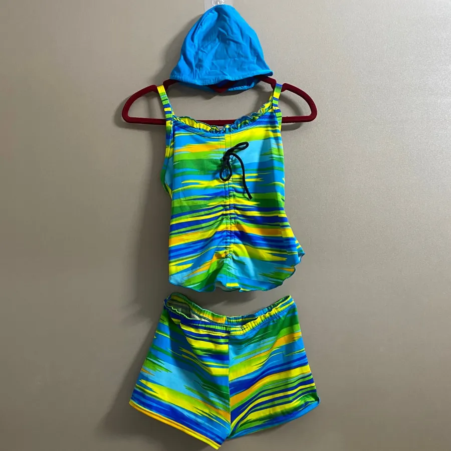 مایو و کلاه شنا