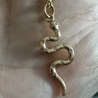 گردنبند مار کوچک نگین دار