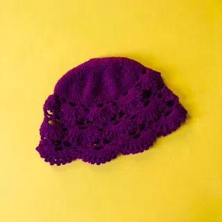 کلاه دست‌بافت بنفش