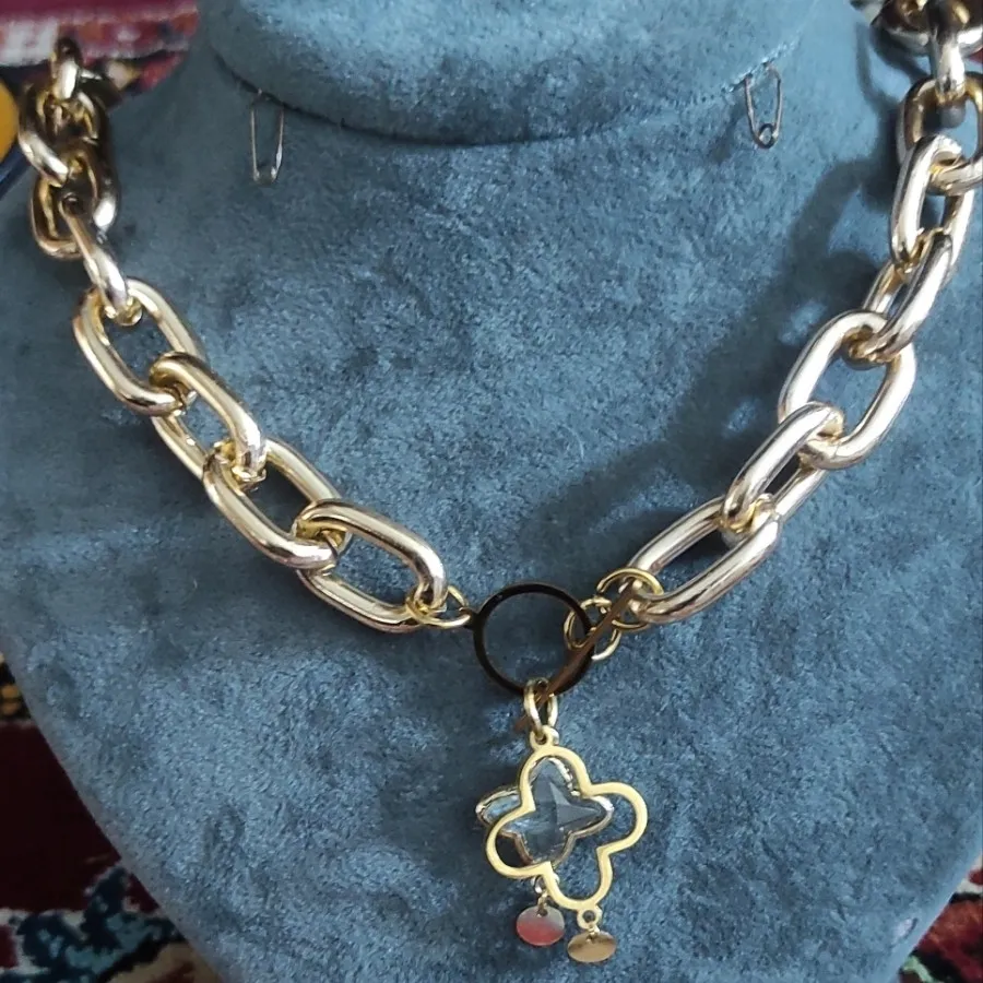 گردنبند زنجیر با آویز