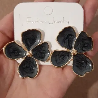 گوشواره گلی