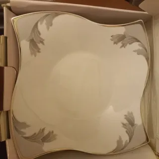 دیس چهار گوش زرین