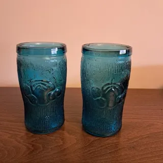 دوعدد لیوان قدیمی