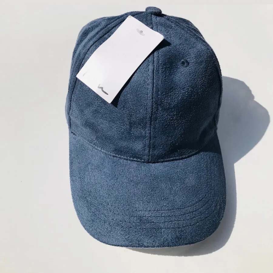 کلاه کپ حوله ای برند iam