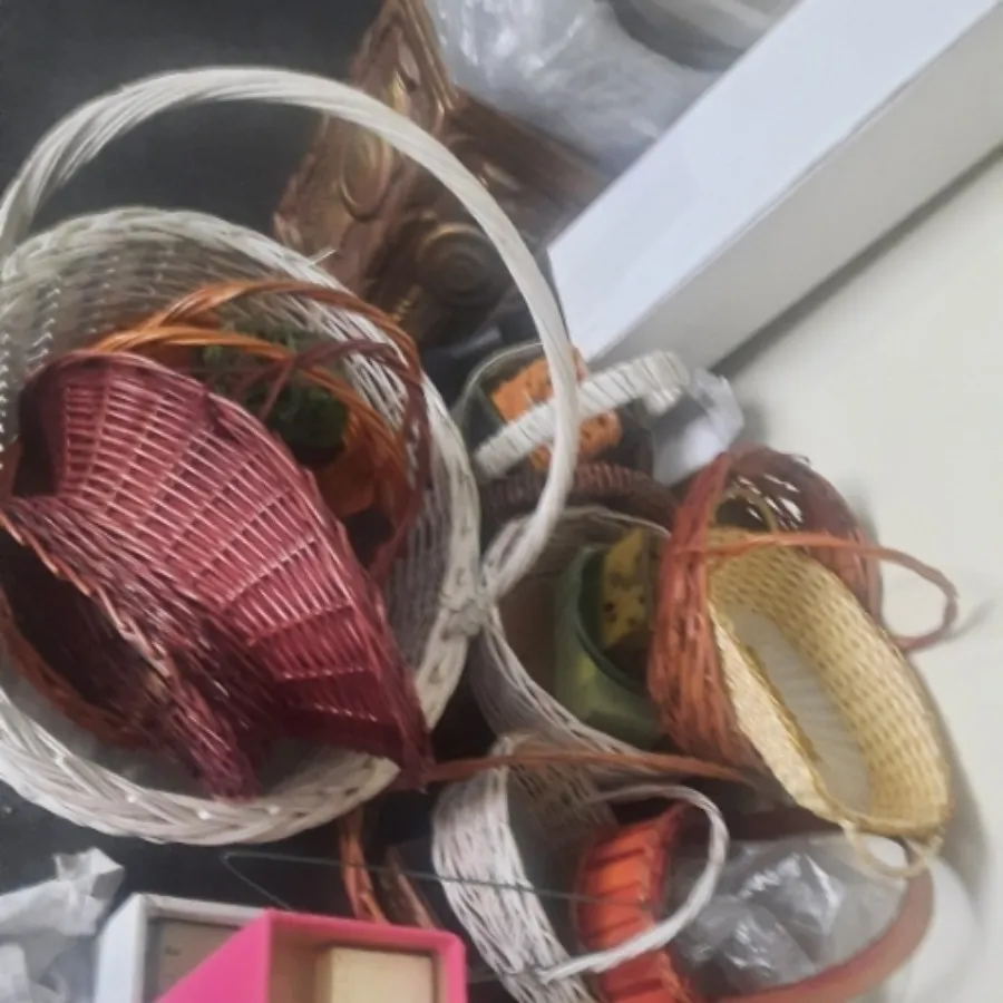 سبد های میوه وتزینی