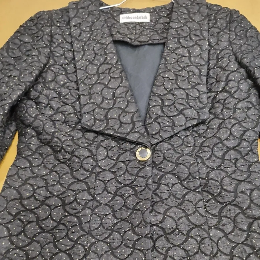 مانتو ژاکارد