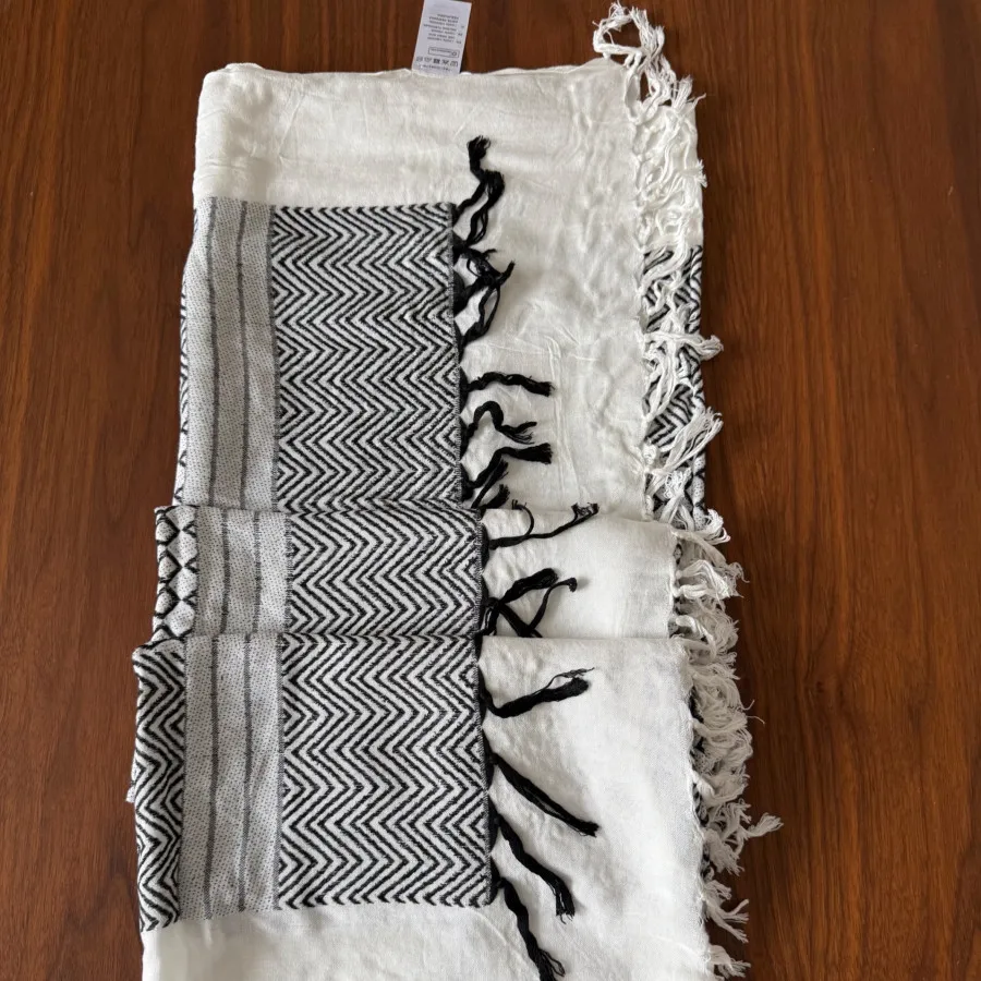 روسری بزرگ اروپایی نخی