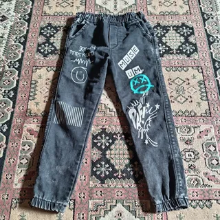 شلوار لی بچگانه