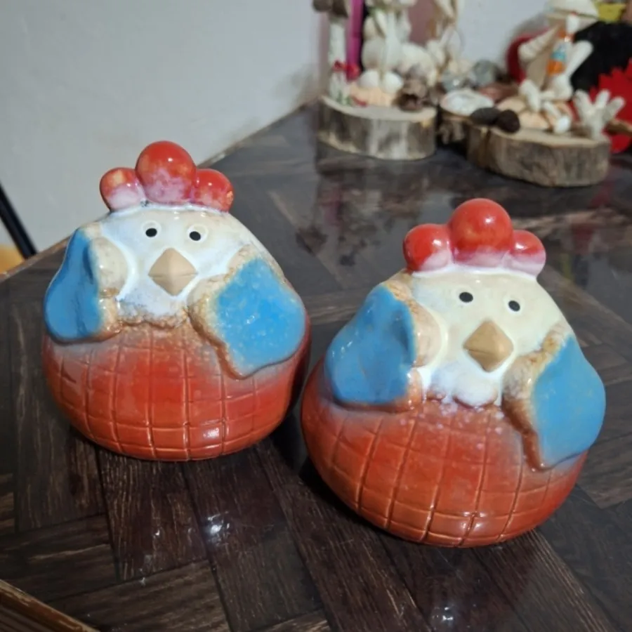 دوتا دکوری خروس تپل مپلی