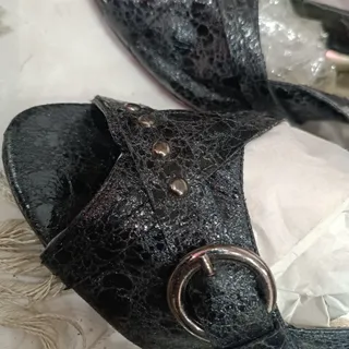 کفش پاشنه دار