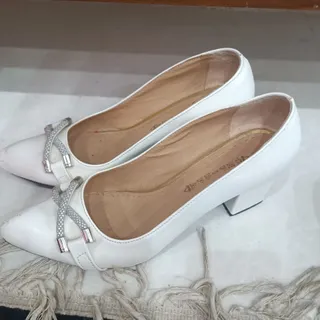 کفش پاشنه بلند