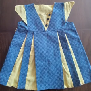 پیراهن بچگانه