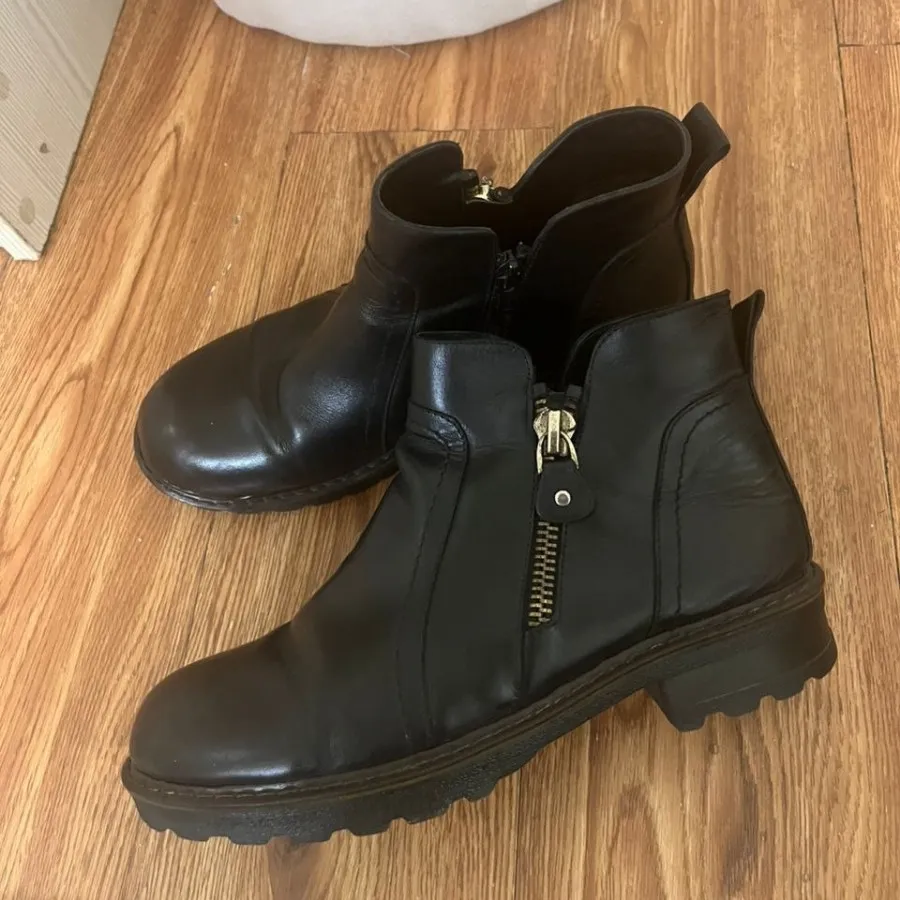 نیم بوت چرم