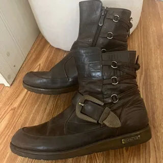 بوت خارجی برند