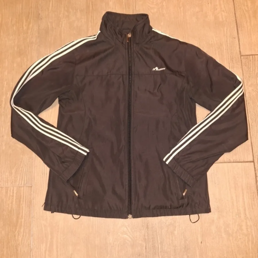 بادگیر نوجوان