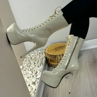 نیم بوت ورنی