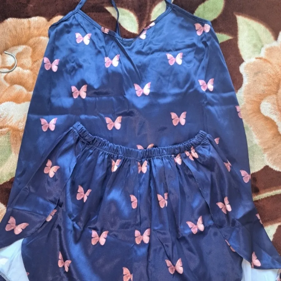 تاپ و شلوارک ساتن