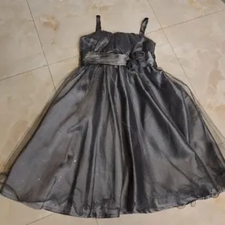 پیراهن دخترانه