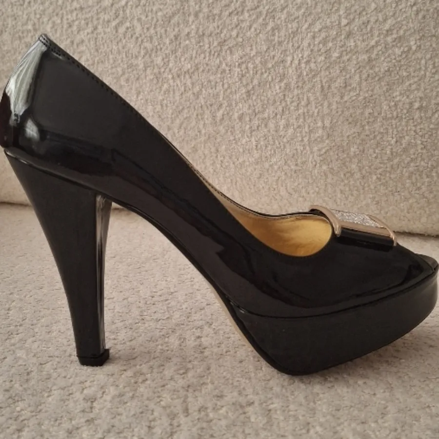 کفش پاشنه 10 سانتی