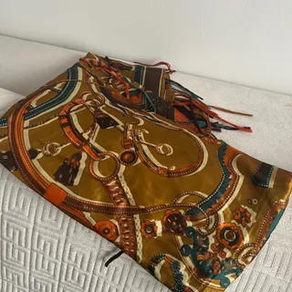 روسری چهارگوش