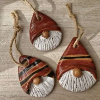 آویز سفالی بابانویل