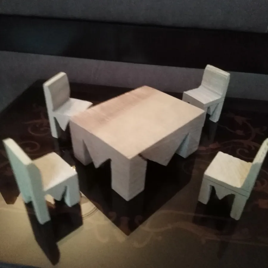 میزو صندلی چوبی