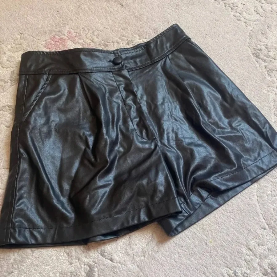 شلوارک شورت چرم