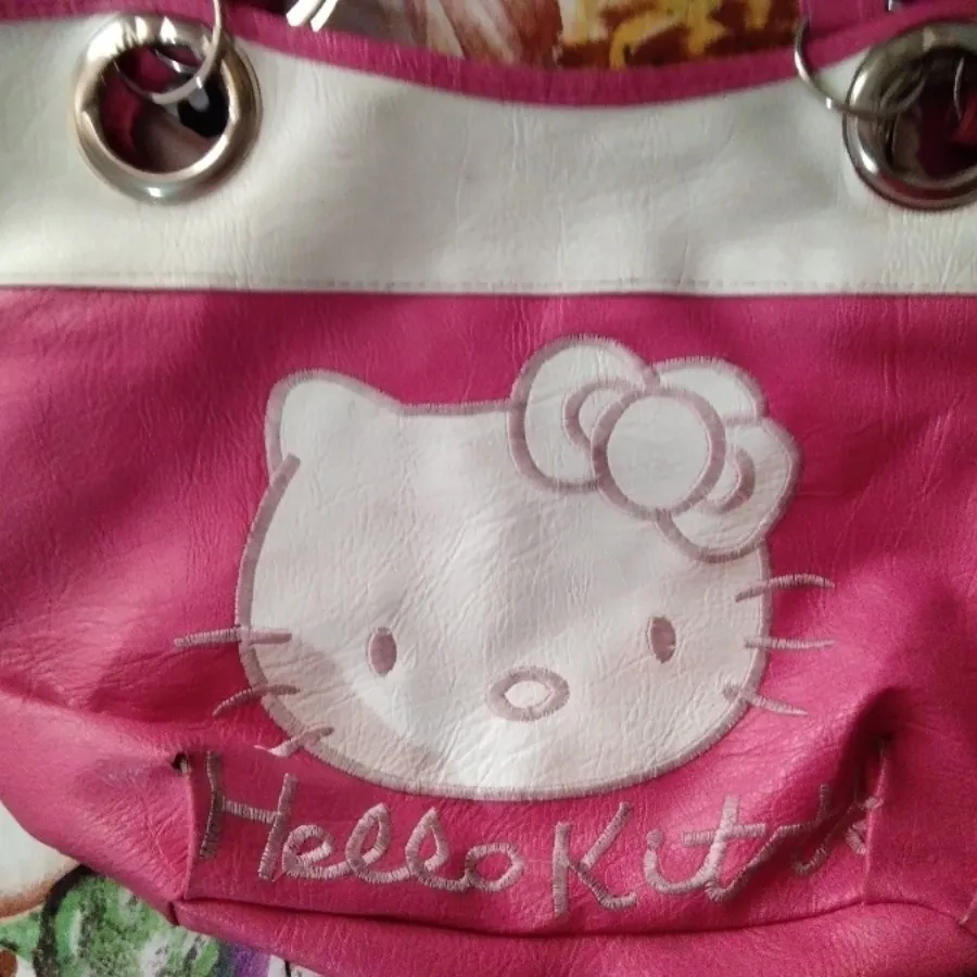 کیف کیتی بزرگسال