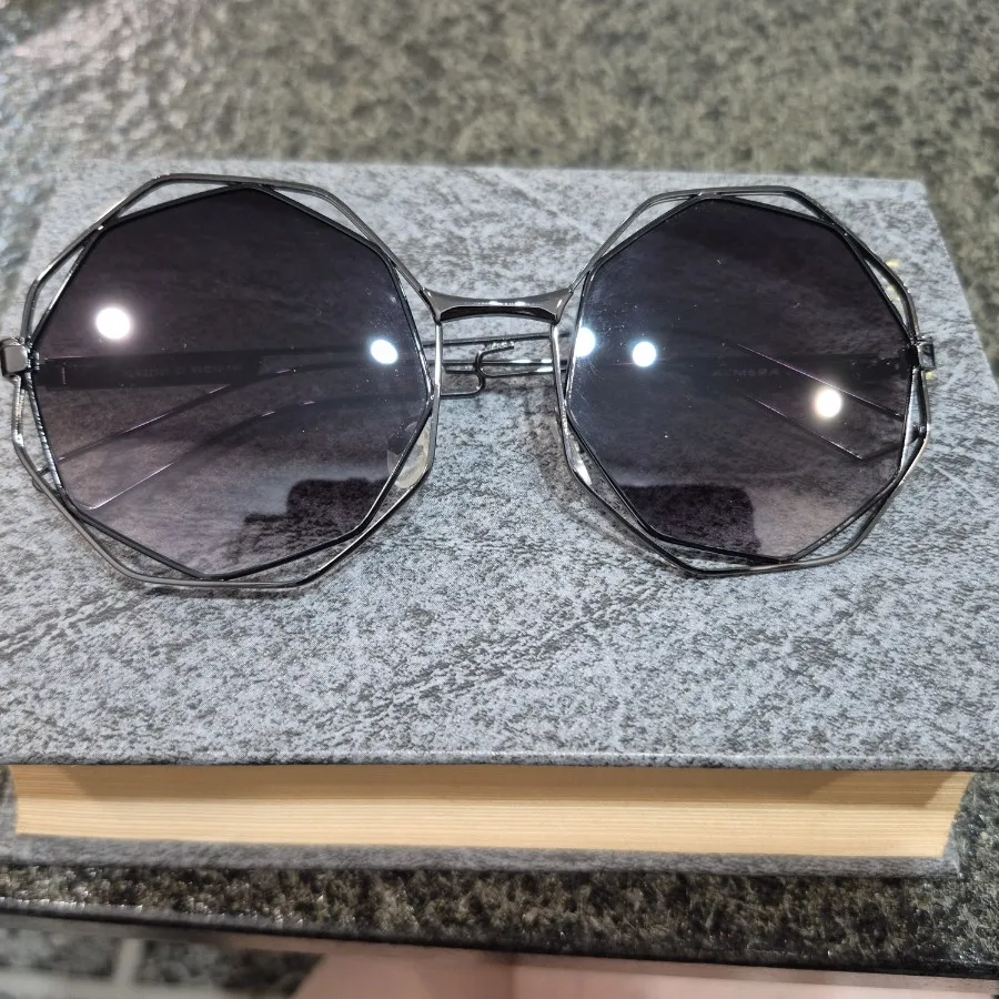 عینک آفتابی