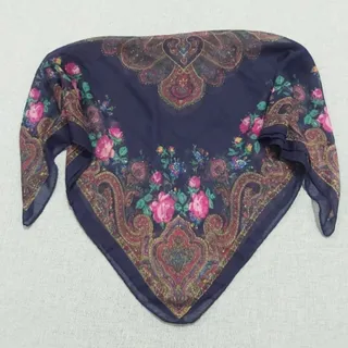 روسری نخی گلدار