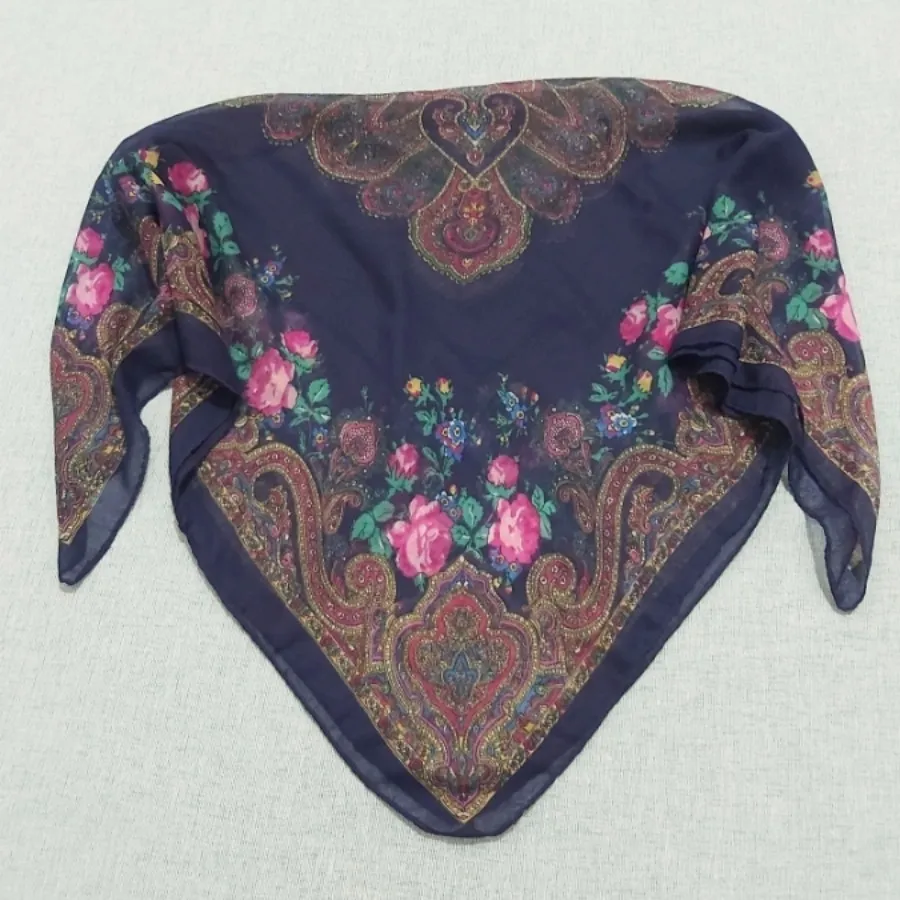 روسری نخی گلدار