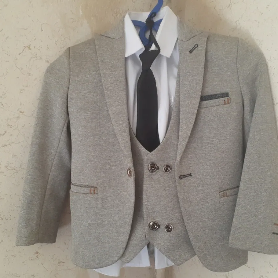 ست کت و شلوار