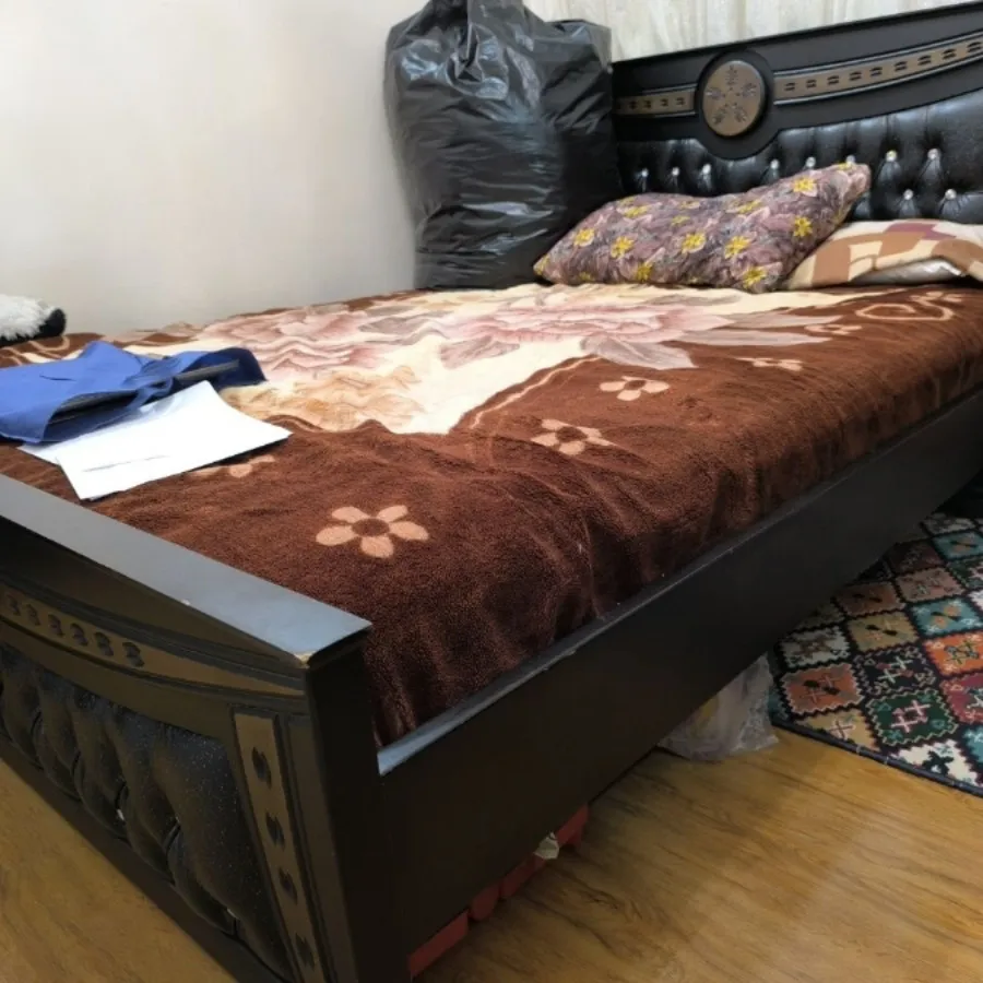 تخت دو نفره همراه با تشک