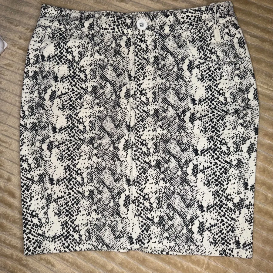 دامن پوست ماری