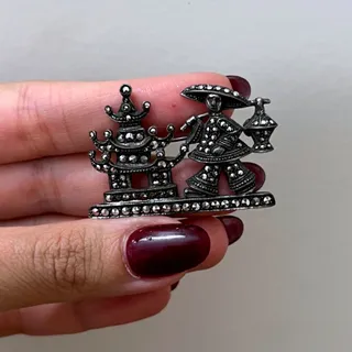 سنجاق سینه زارا