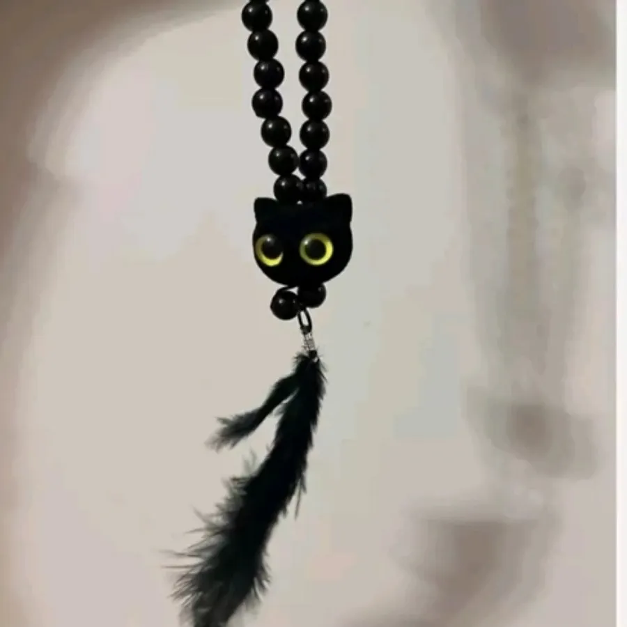 گردنبند مروارید و پیشی