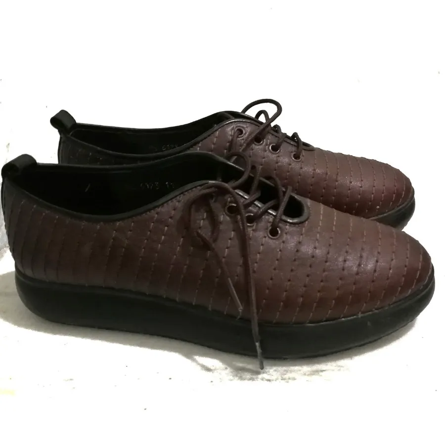 کفش چرم قهوه ای