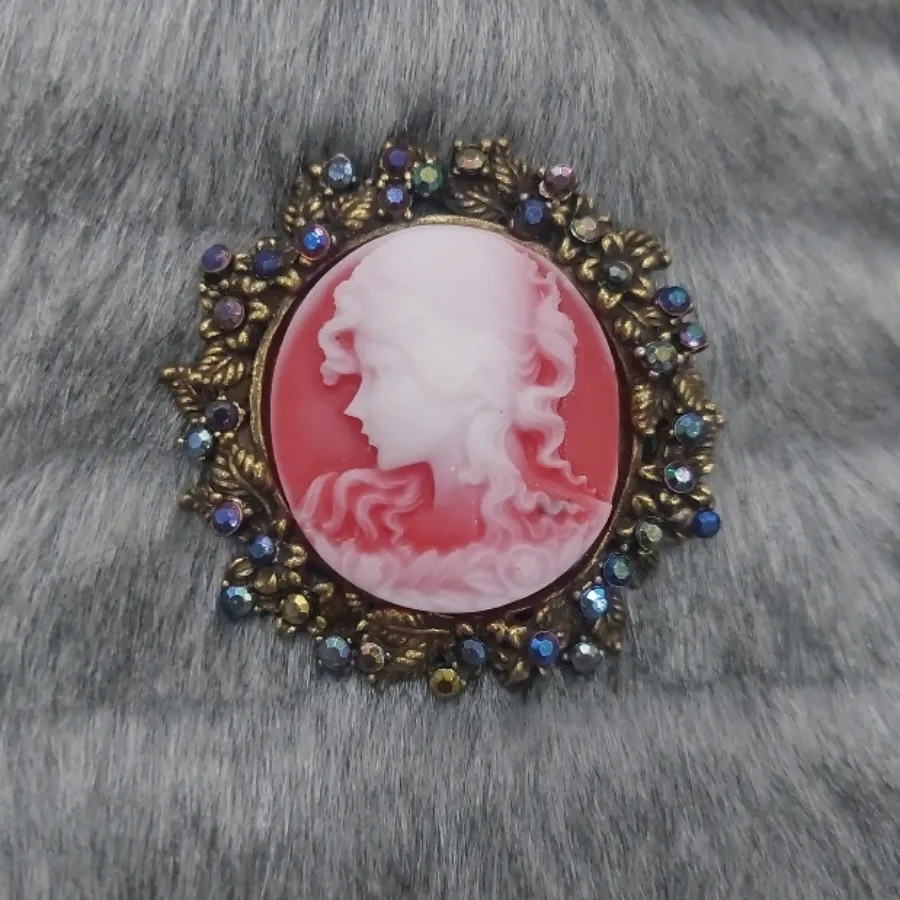 گل سینه/ سنجاق سینه