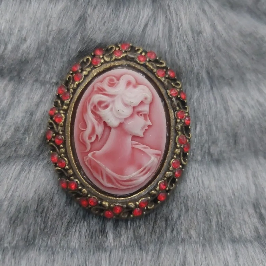 گل سینه/ سنجاق سینه