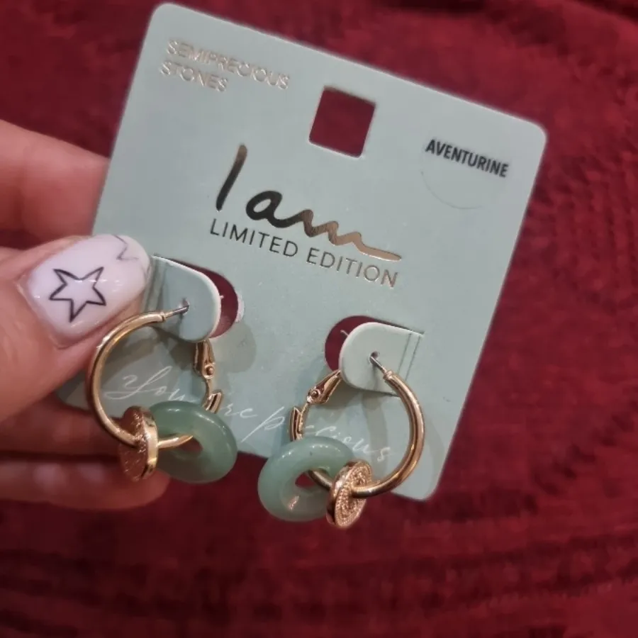 گوشواره سنگ سبز