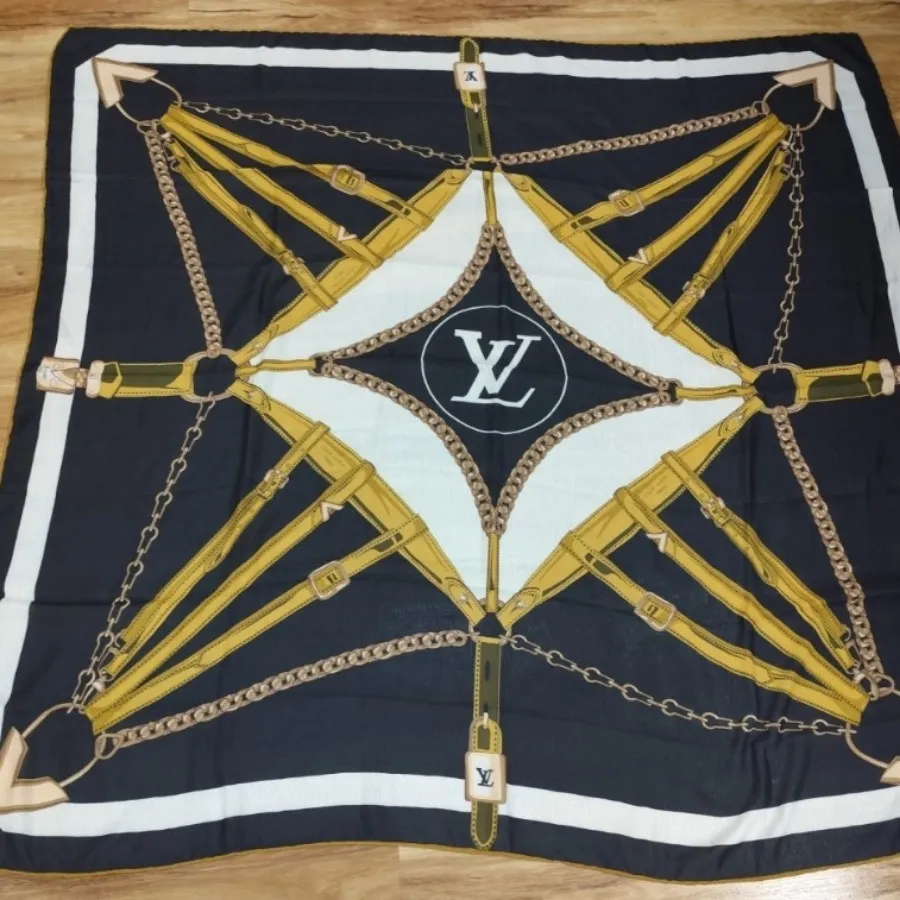 روسری لویی ویتون