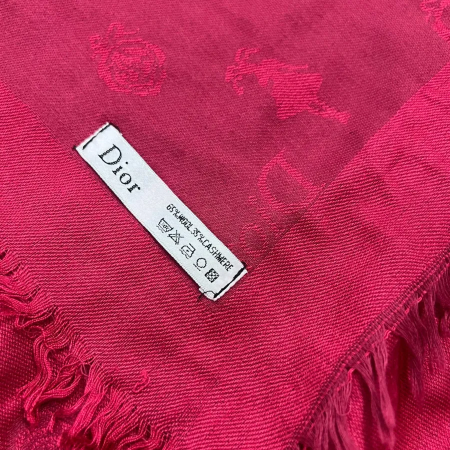 روسری مارک دیور