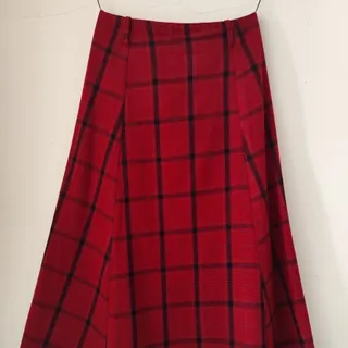 دامن چهارخونه مناسب فصل?