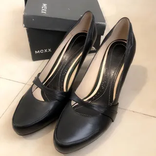 کفش برند mexx