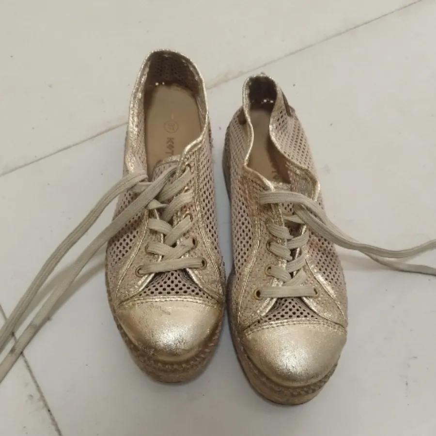 کتونی کوتون اصل طلایی