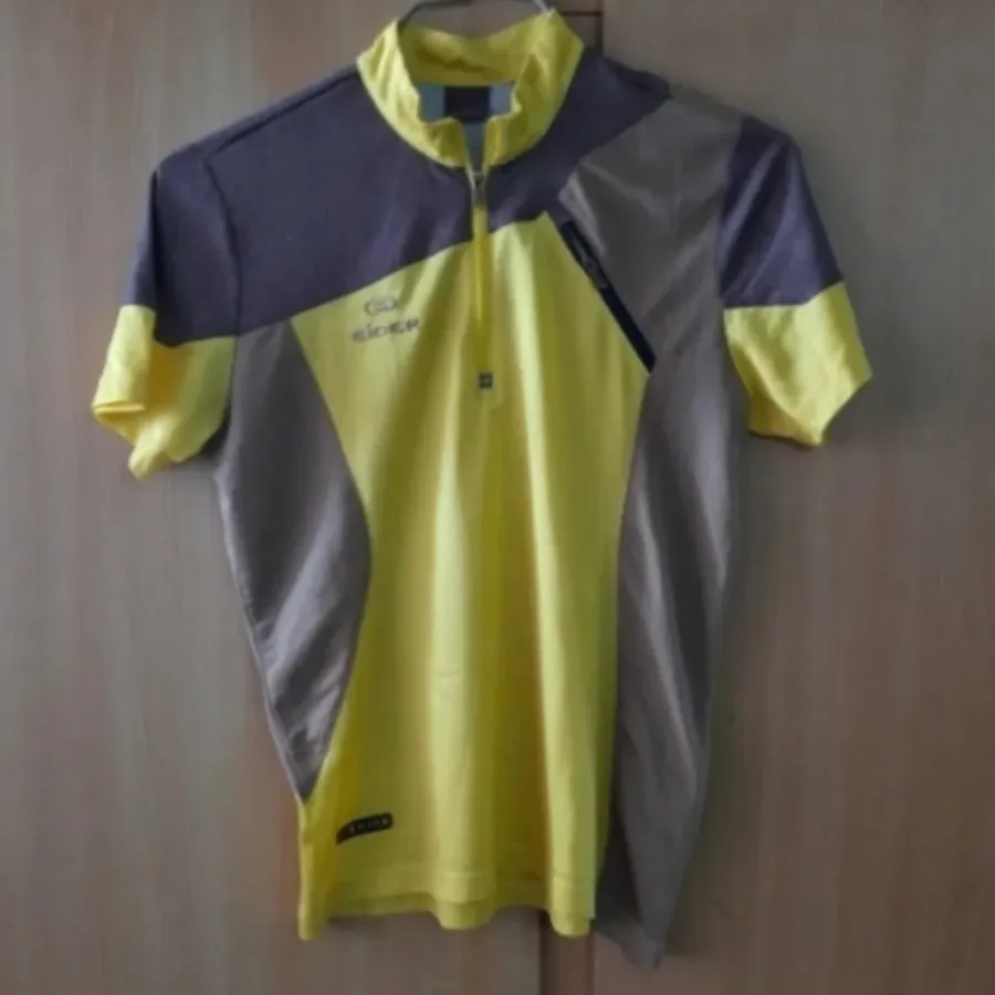 تیشرت ورزشی