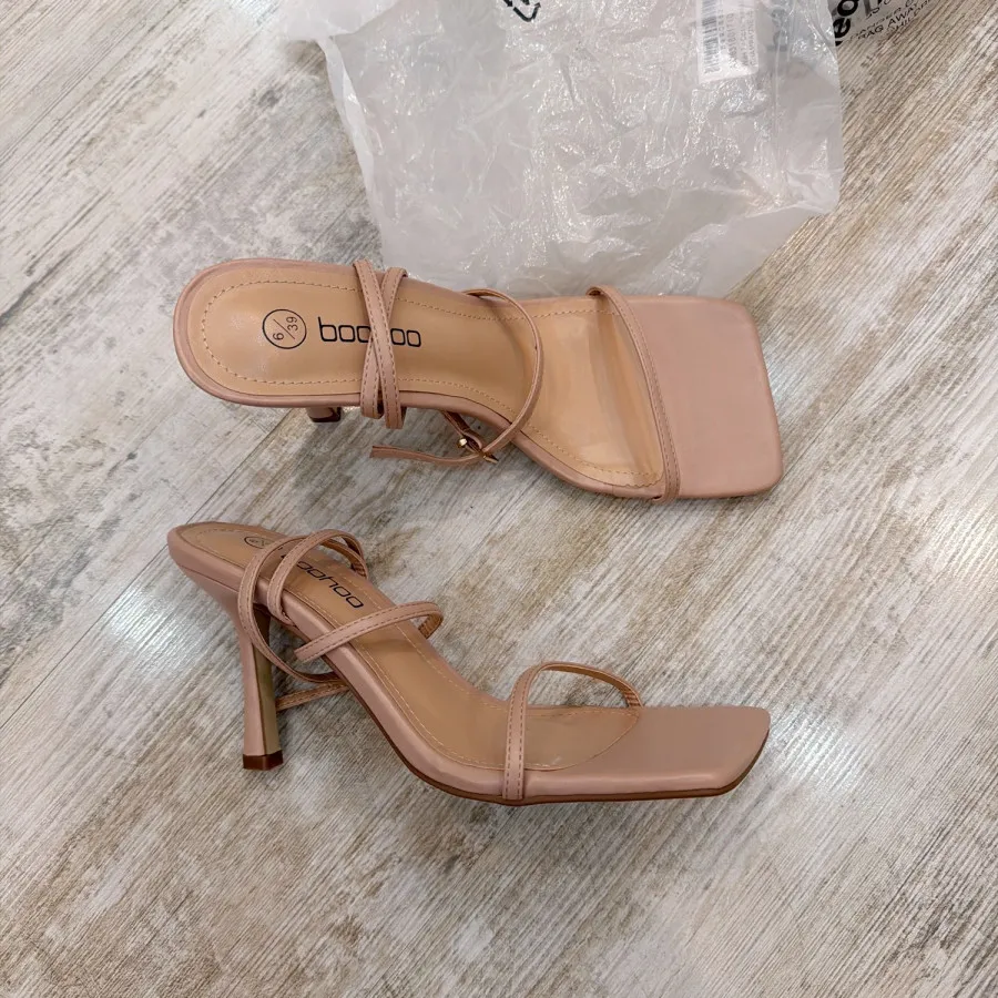 کفش بیسیک انگلیسی