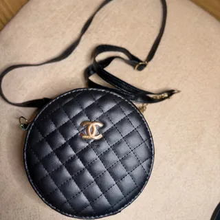 کیف مشکی گرد