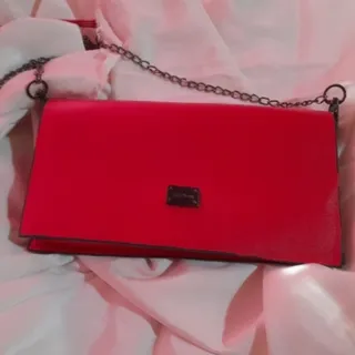 کیف قرمز مجلسی