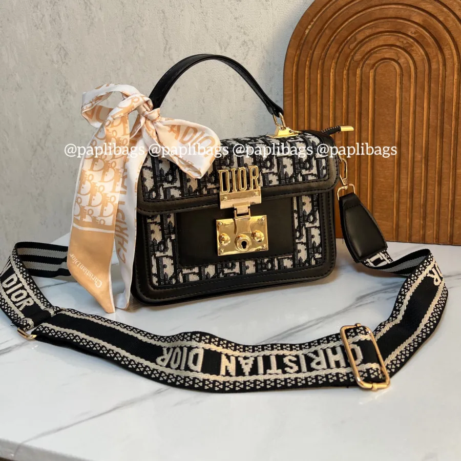 کیف دیور پارچه ای